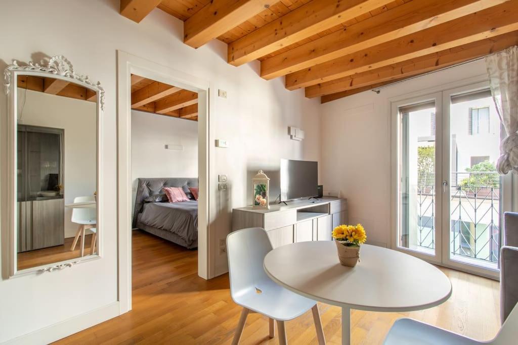 Maison Latino 7 By Welc Τρεβίζο Εξωτερικό φωτογραφία